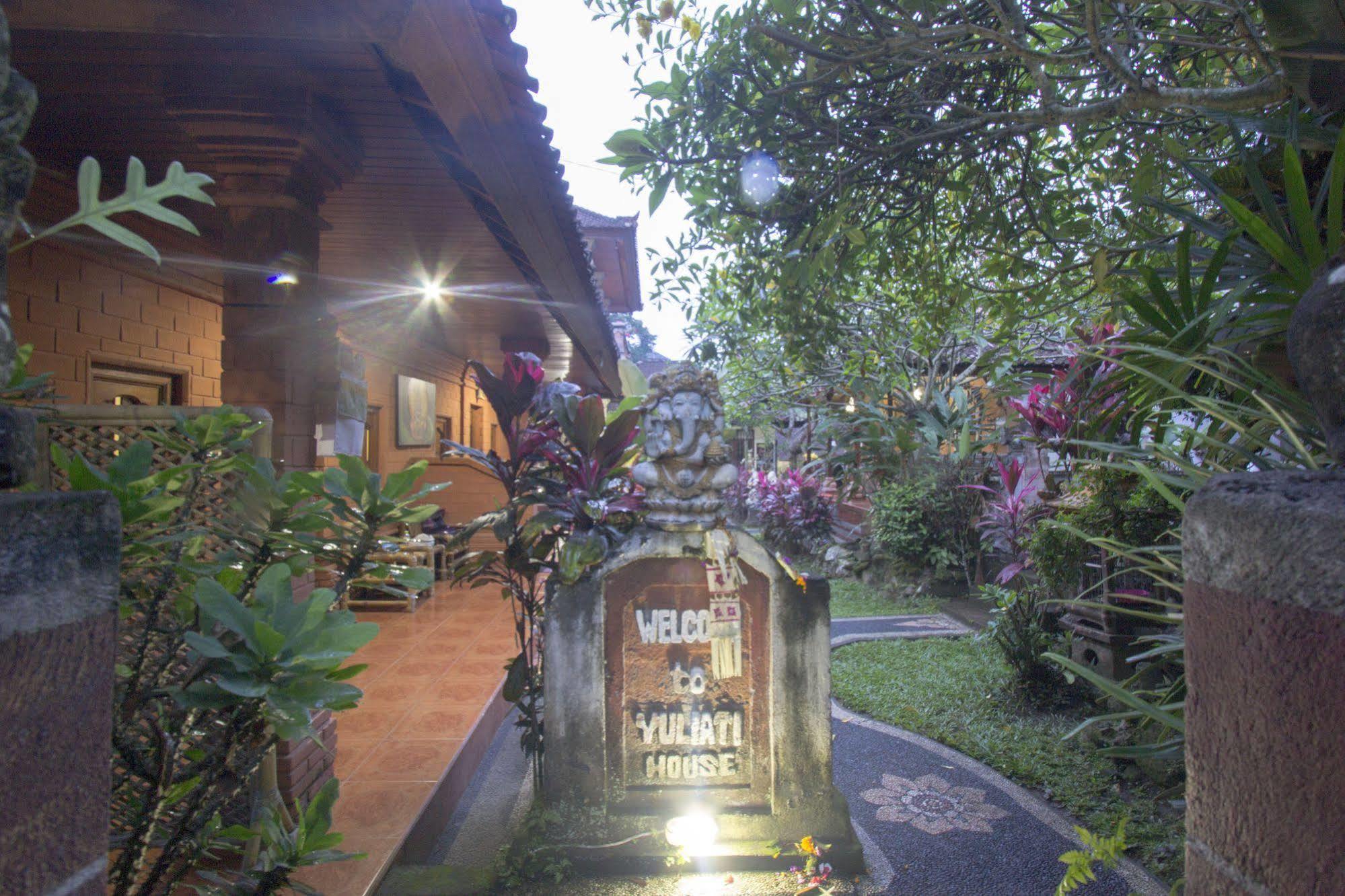 Yuliati House Ubud Exterior foto